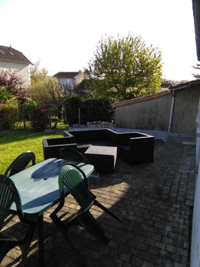 Comme Chez Vous Apartment Ruelle-sur-Touvre Exterior foto